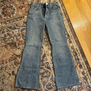 Aritzia Flair Jeans 27